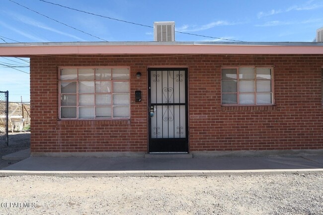 Building Photo - 4023 Thomason Ave
