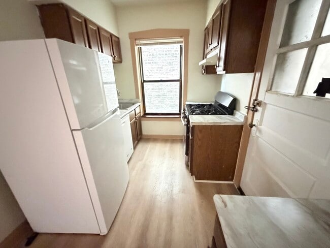 Foto del edificio - 6436 N Hamilton Ave