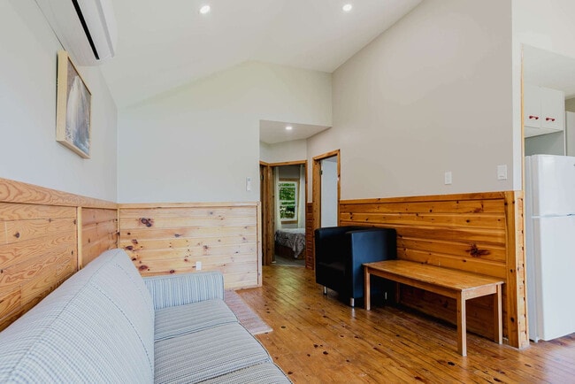 Building Photo - 2689 Muskoka District Road 118 West