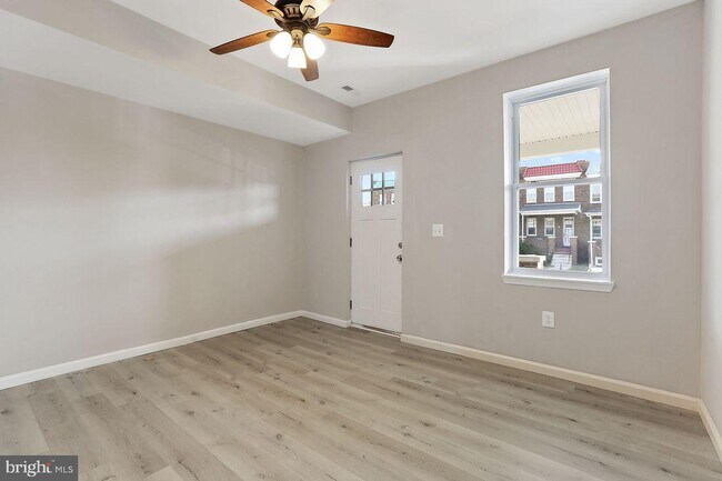 Building Photo - 44 N Morley St