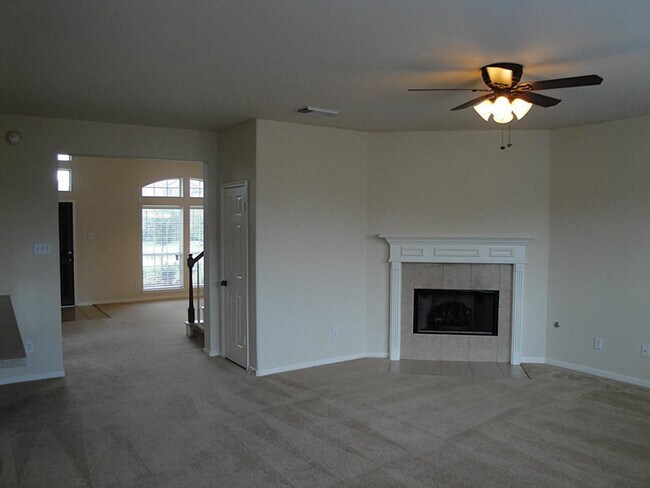 Foto del edificio - 16906 Shoal Park Dr