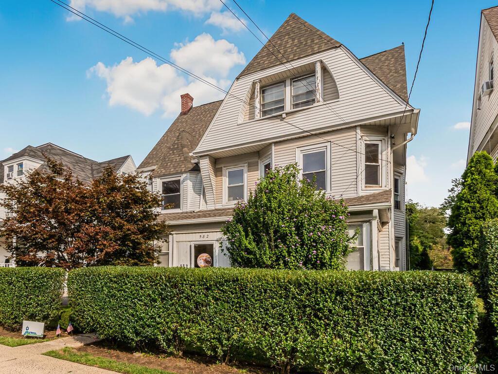 Foto principal - 582 Palisade Ave