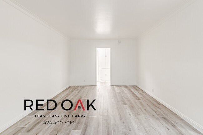 Foto del edificio - 5832 Carlton Way