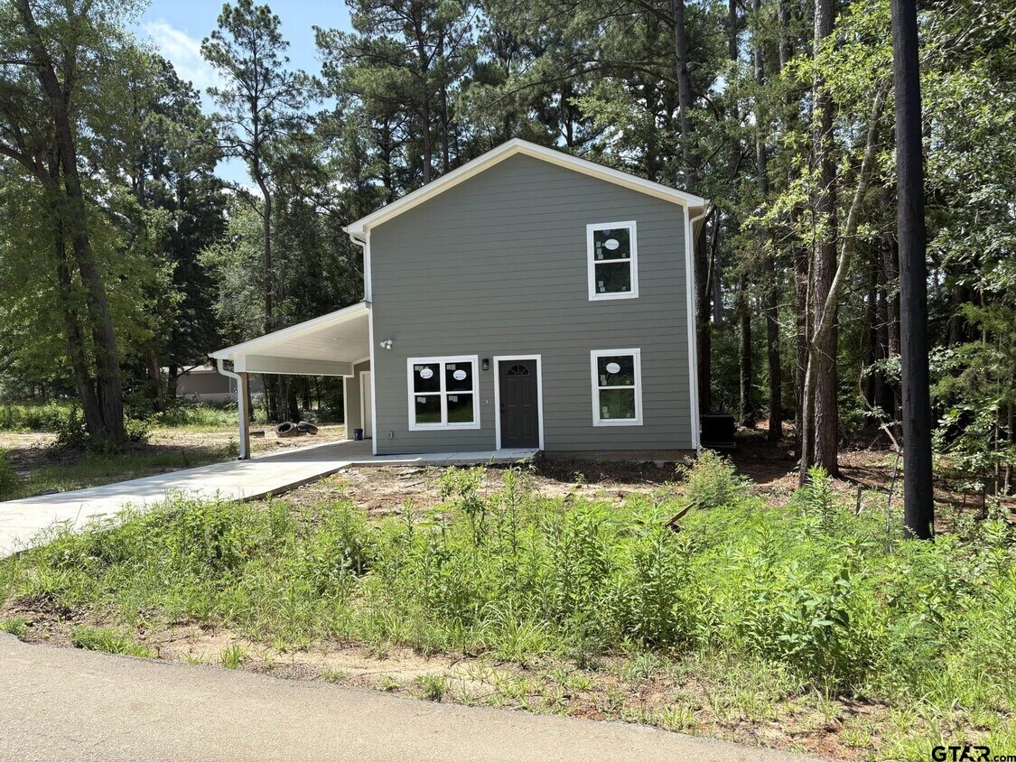 Foto principal - 305 Post Oak Dr