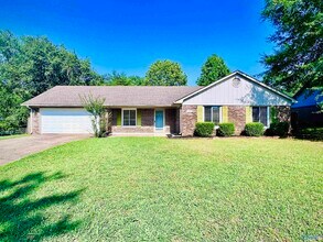 Building Photo - 116 Bibb Dr