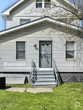 Building Photo - 3992 E 52nd St