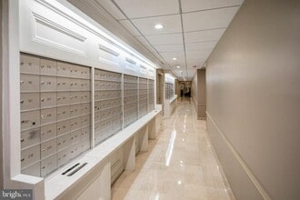 Building Photo - 4601 N Park Ave