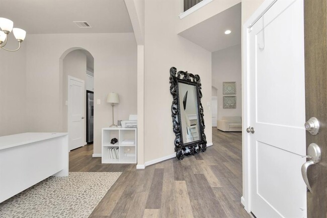 Building Photo - 23923 Northwood Terrace Ln