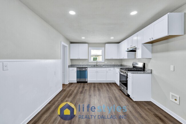 Foto del edificio - 907 NW Main St