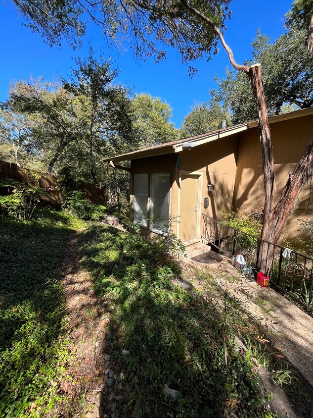 Foto principal - 6201 Shadow Valley Dr