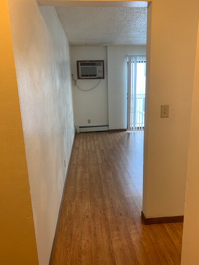 Foto del edificio - 521 S Johnson St