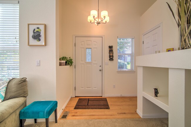 Building Photo - 8300 S Fairmount Dr