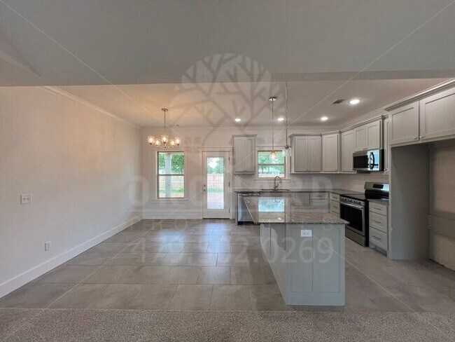 Building Photo - Tontitown- Single-Family Home- Beautiful C...