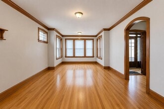 Building Photo - 1900 Highland Ave