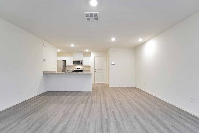 Building Photo - Modern Elegance in Inspirada!