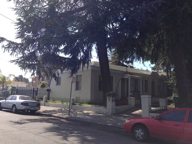 Building Photo - 3759 Brookdale Ave