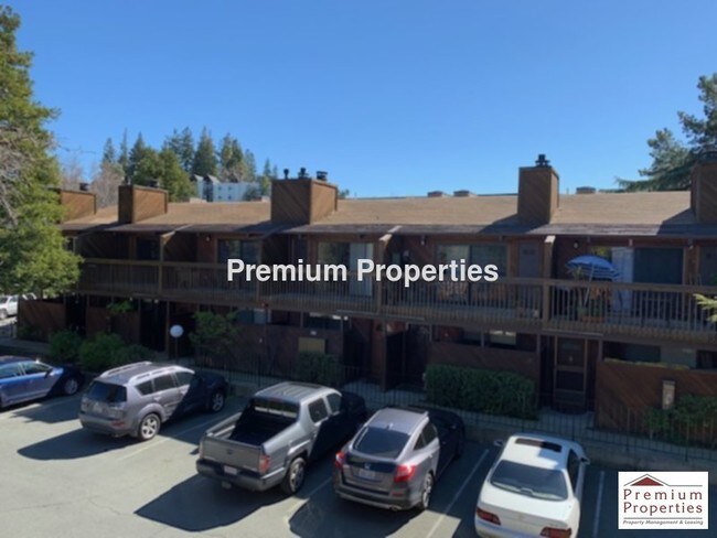 Building Photo - 1761 Carmel Dr