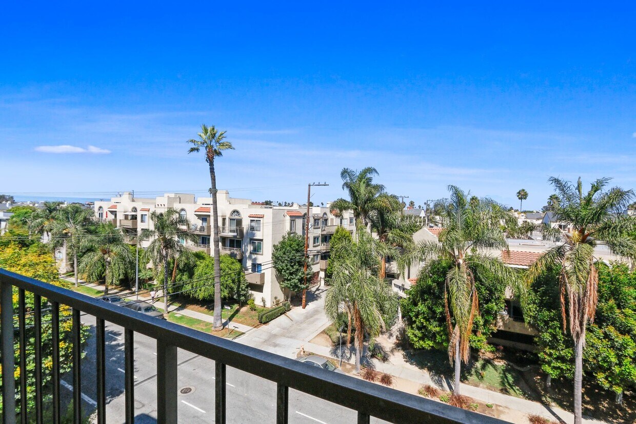 545 Chestnut Ave, Long Beach, CA 90802 Condo for Rent in Long Beach