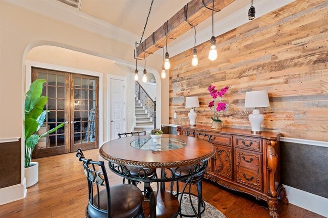 Building Photo - 701 San Marco Trl