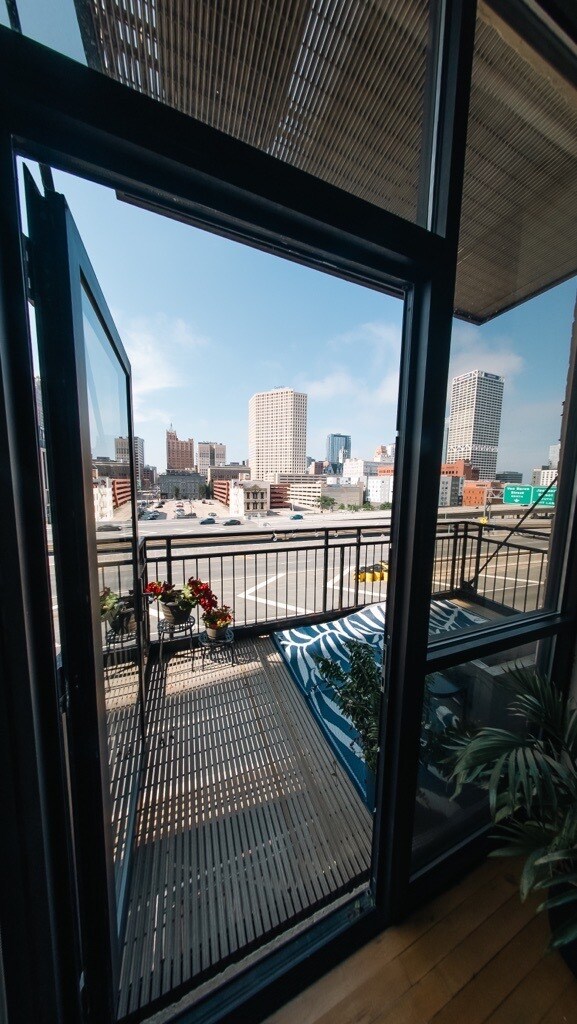Foto del edificio - 400 N Broadway
