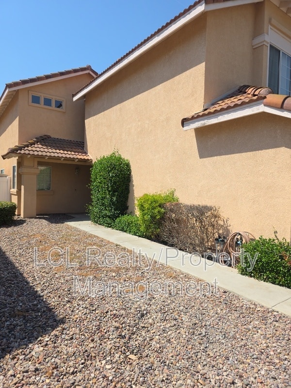 Building Photo - 24099 Golden Pheasant Ln