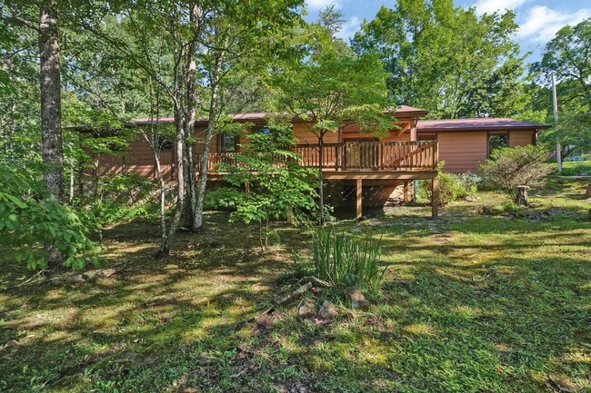 Foto del edificio - 3 bedroom / 2 bath on a private corner lot in Fairfield Glade