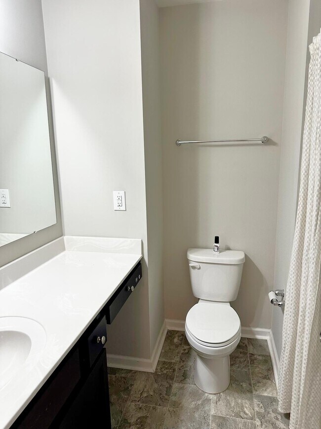 Foto del edificio - 15104 Meacham Farm Dr