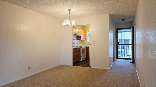Foto del edificio - 2 Bed 1 Bath Waiau Garden Court Townhouse Second Floor Unit