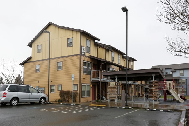 Building Photo - McCallister Village