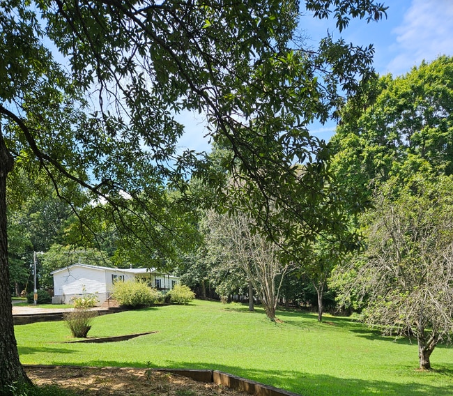 Building Photo - 510 Starwood Rd