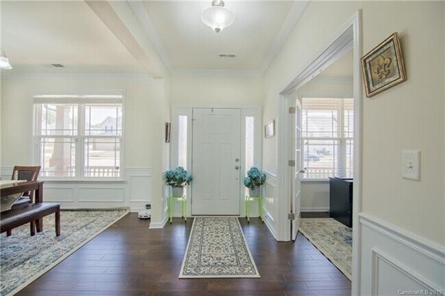 Foto del edificio - 2589 Shoal Park Rd