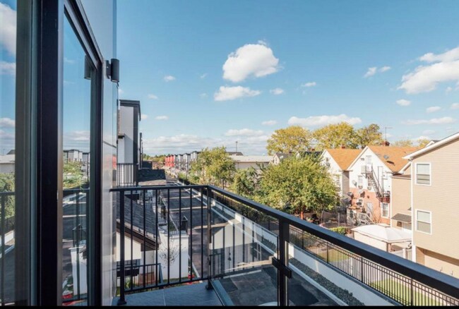 Foto del edificio - 716 Seaport Dr.