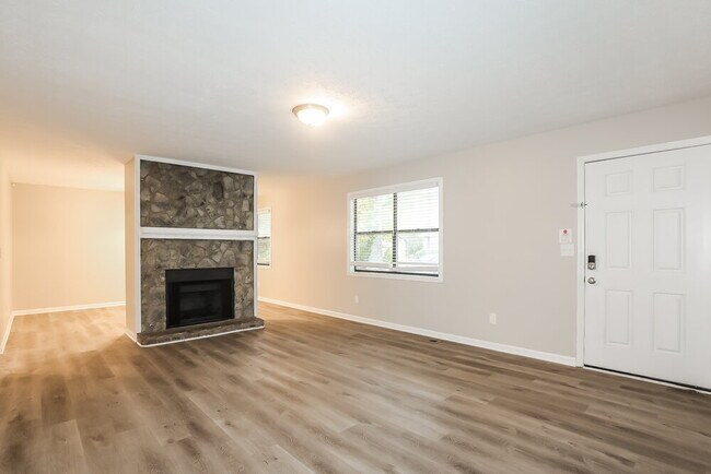 Building Photo - 4284 Ridgetop Dr