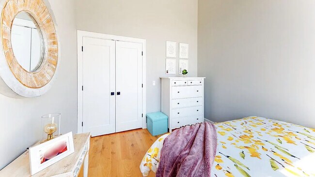 Foto del edificio - 1470 W Webster Ave