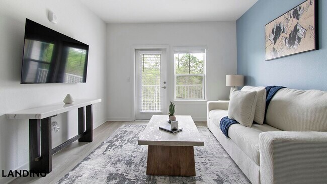 Foto del edificio - 12525 Tibbets Ln