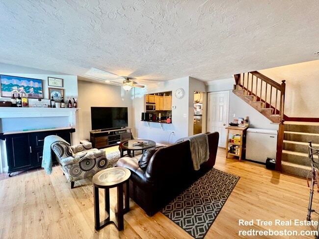 Building Photo - 154 Quincy Shore Dr