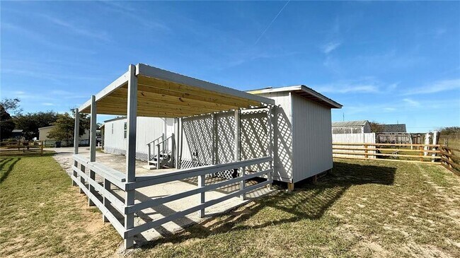 Foto del edificio - 639 Ellison Pkwy