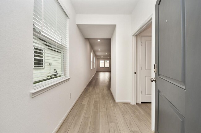 Foto del edificio - 18010 Whitetail Run Ln