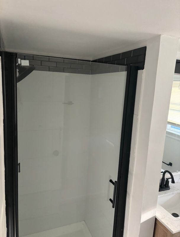 Foto del edificio - 68 Winges Ave