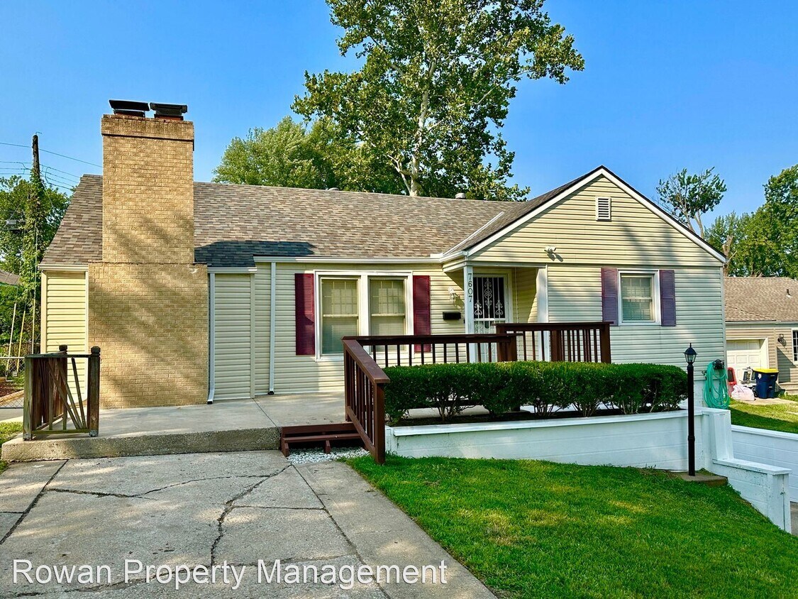 Primary Photo - 3 br, 1 bath House - 7607 Sni-A-Bar Road