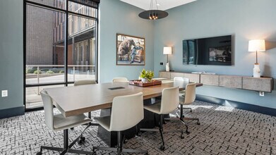 Building Photo - The Sadie