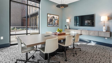 Building Photo - The Sadie