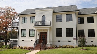 Building Photo - 605 Smedes Pl