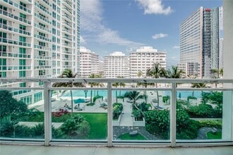 Building Photo - 951 Brickell Ave