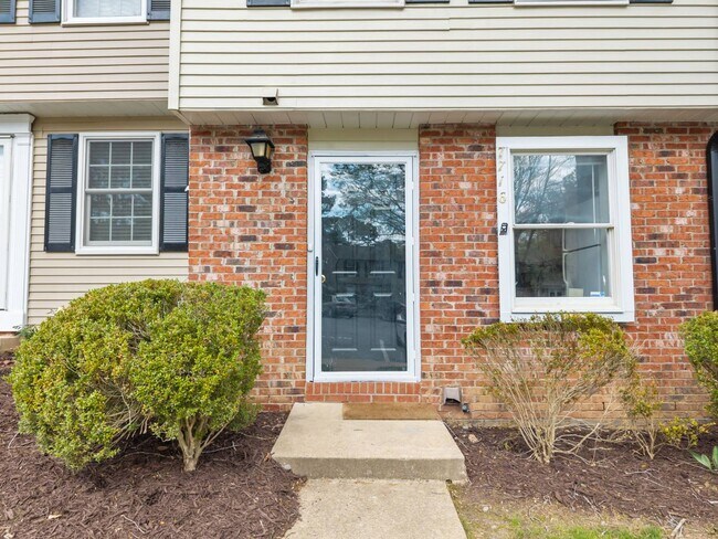 Foto del edificio - 7716 Sandra Ln