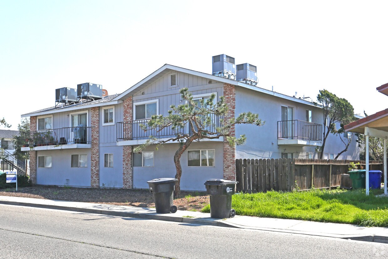 185 N Cottage St, Porterville, CA 93257 Apartments in Porterville, CA