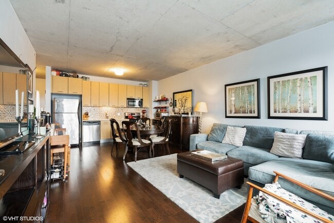 Foto del edificio - 659 W Randolph St