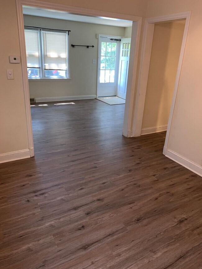 Building Photo - Timonium Single Family Cape Cod for Rent
