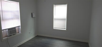 Building Photo - 2811 Iola St