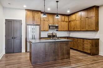 Building Photo - 118 N Main St